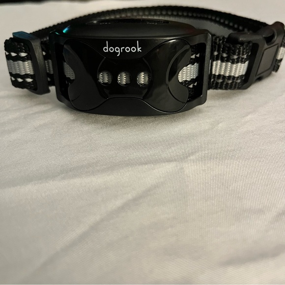 DogRook Rechargeable No-shock Bark Collar - Picture 3 of 10